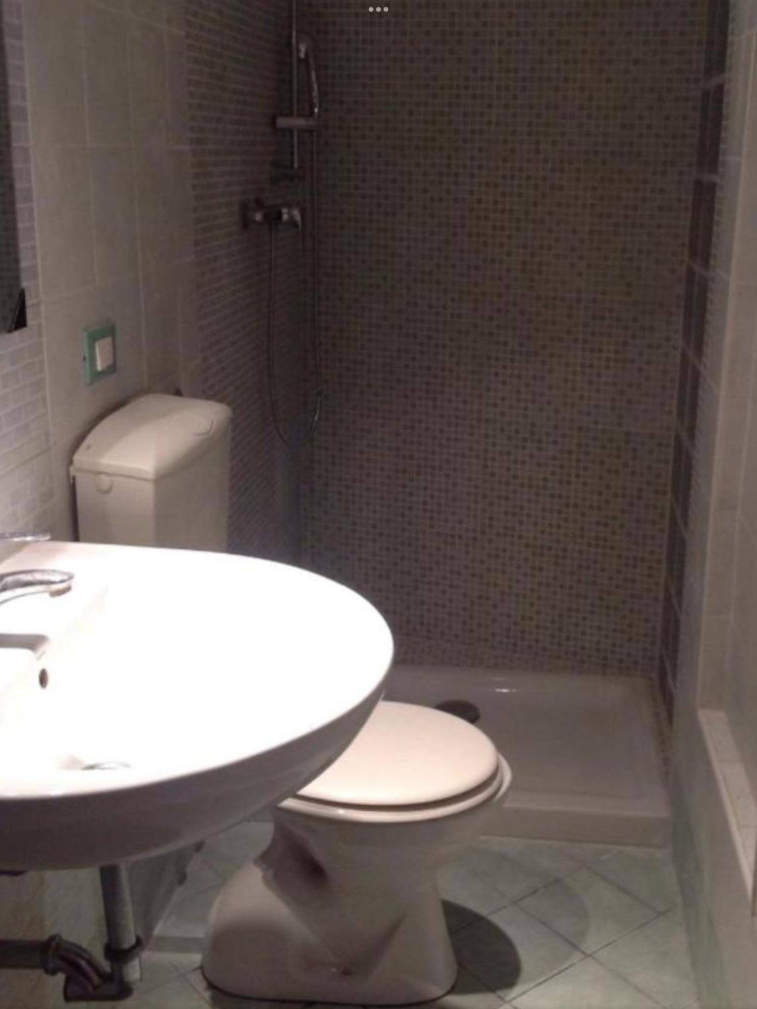 Backpackers House Bed & Breakfast Bologna Bagian luar foto